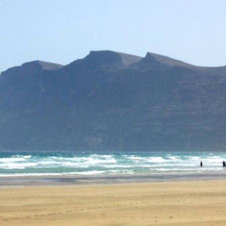 דירות Famara Surf Wifi מראה חיצוני תמונה